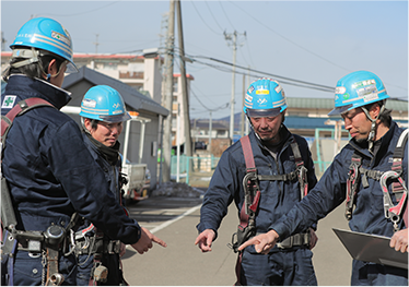 働く仲間を知る