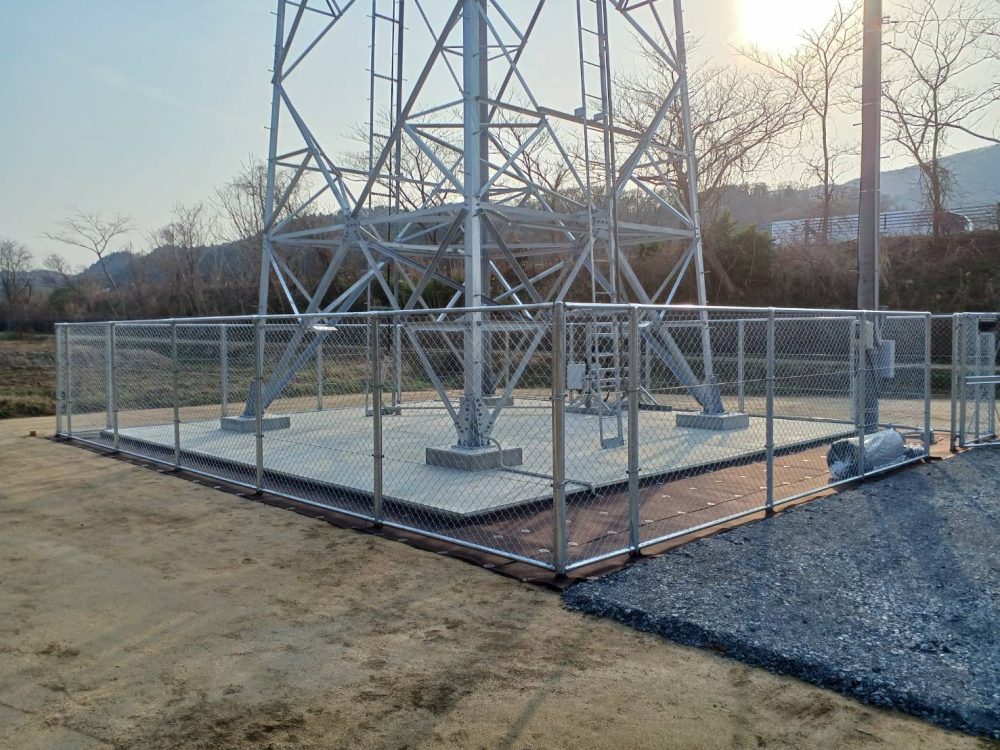 ○○モバイル基地局新設工事【仮設・土工・コンクリート工事】