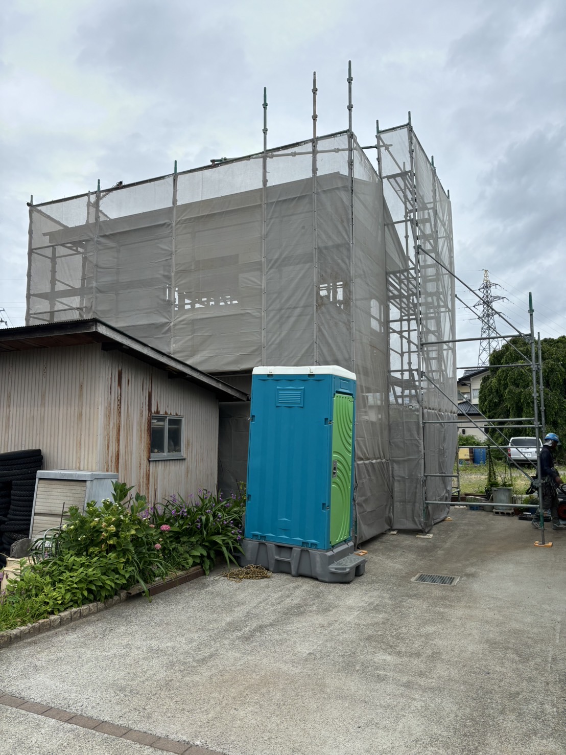 市内一般物置解体工事【仮設工事】