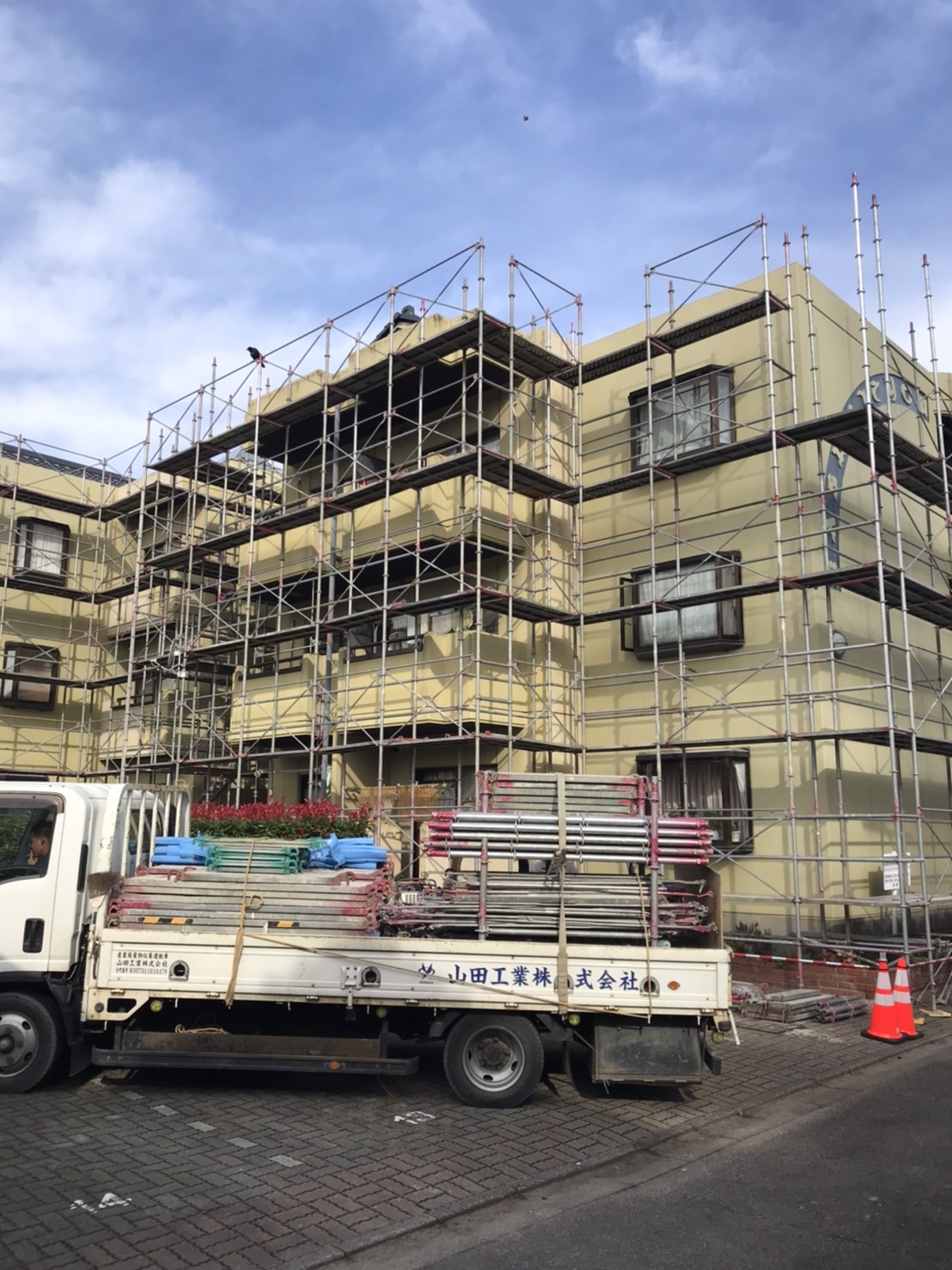 ○○営住宅外壁改善工事【仮設工事】